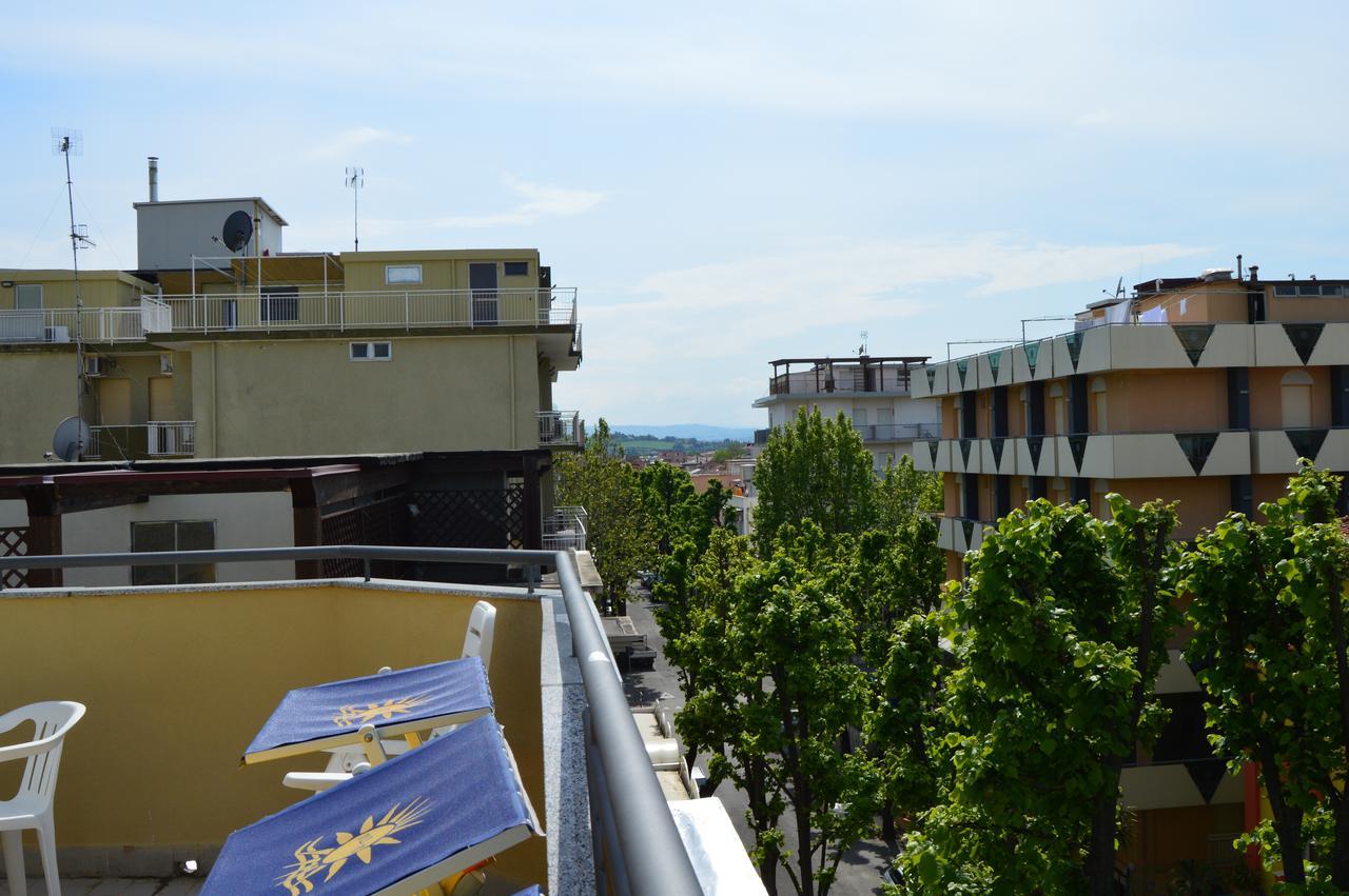 Hotel Dear Rimini Exterior photo